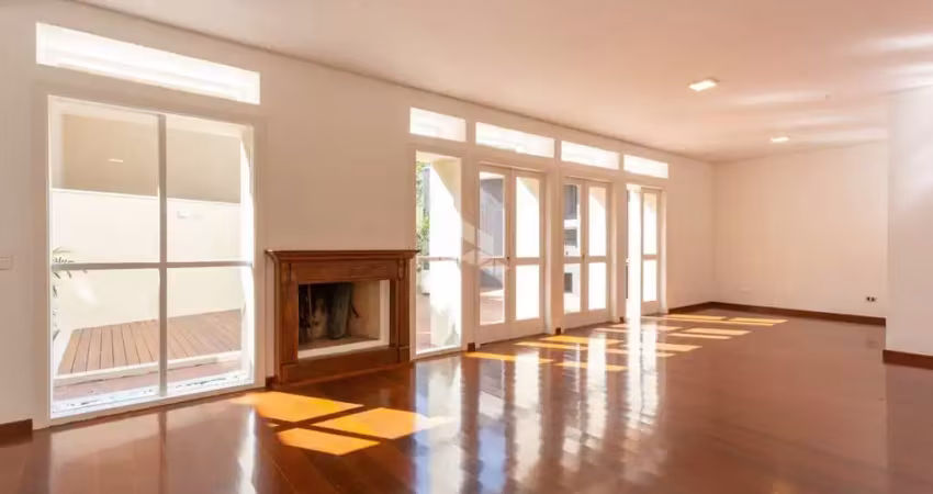 Casa em condomínio no panamby - 465m² , 4 suítes e 6 vagas de garagem