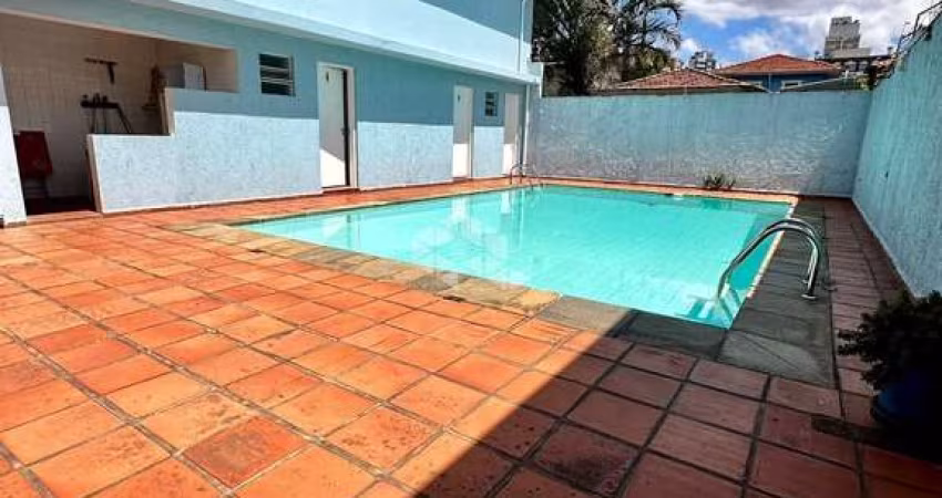 VENDA e LOCAÇÃO Sobrado de 400m² com 4 dormitórios e 6 vagas, com piscina e quintal no Brooklin