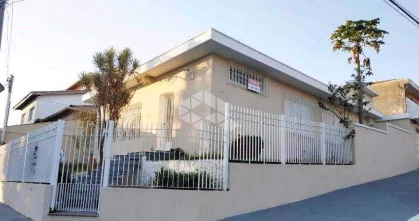 VENDA Sobrado com 120m² , 3 dormitórios (1 suíte), 2 vagas no Planalto Paulista próximo de vias de acesso