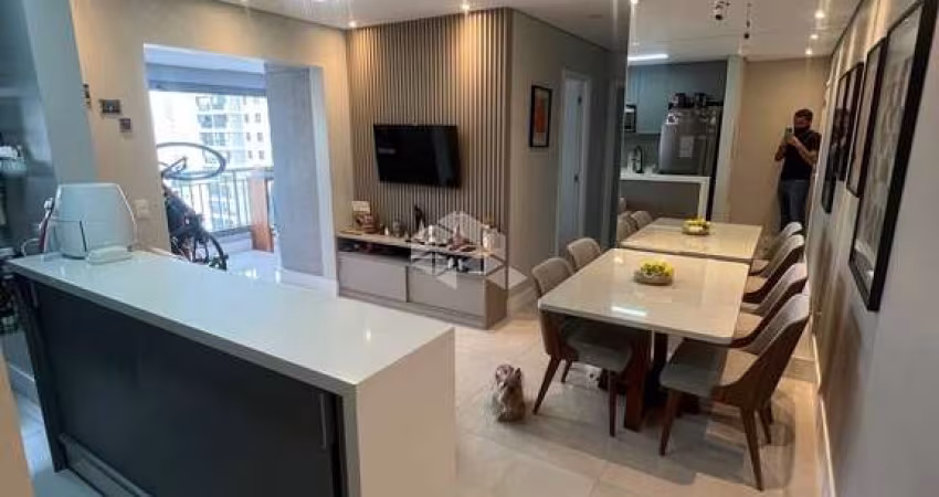 Apartamento para venda, 72m², 2 dormitórios, sendo 1 suíte, 2 vagas, - Barra Funda - MOBILIADO