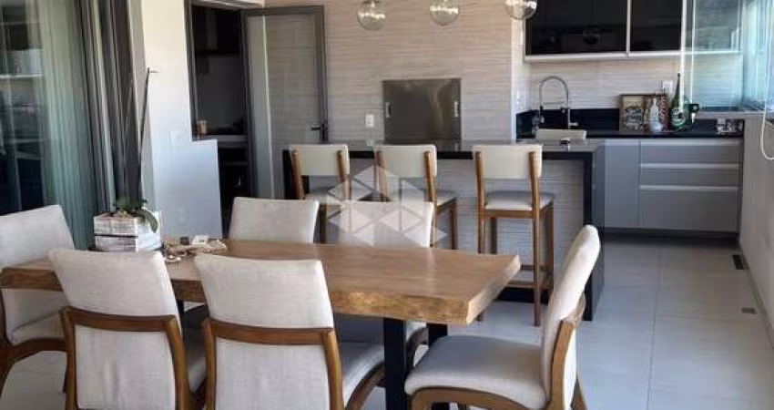 VENDA Apartamento de 180 metros na Vila Leopoldina com 3 dormitórios sendo 3 suítes, 3 vagas, 2 escritórios, 1 lavabo, 5 banheiros, lazer completo
