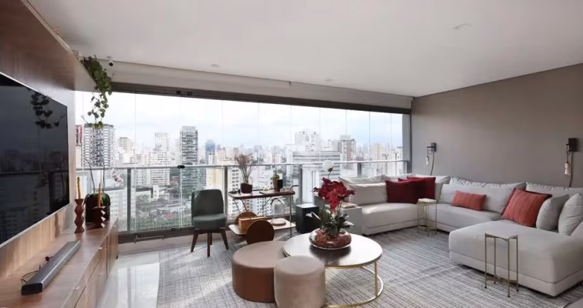 Apartamento à venda no itaim com 101m², 2 dormitórios (sendo 1 suíte) e 3 vagas de garagem.