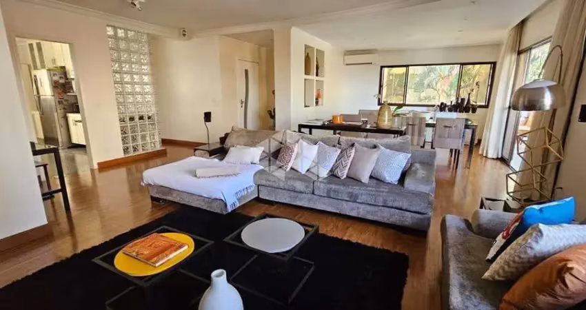 Venda de apartamento de 200 metros na vila mariana com 4 dormitórios sendo 3 suítes, 4 vagas, lazer