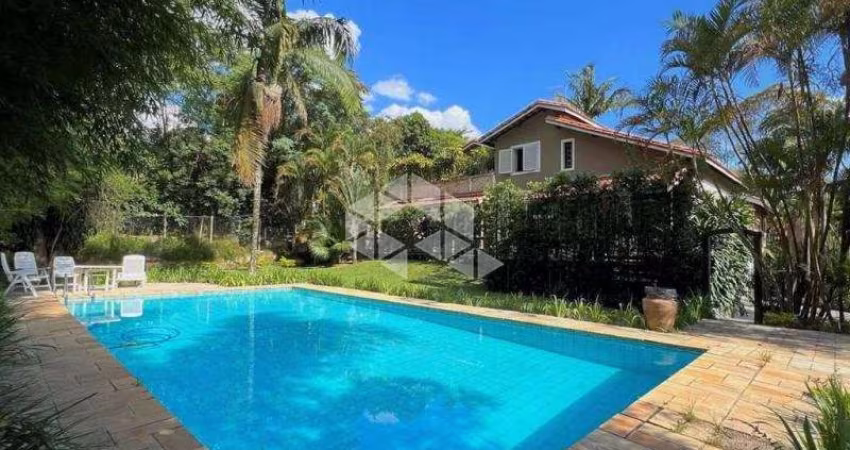Casa em condomínio à venda em Cotia