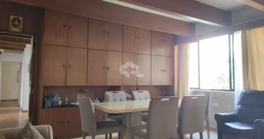 Apartamento com 4 dormitórios à venda na Vila Mariana