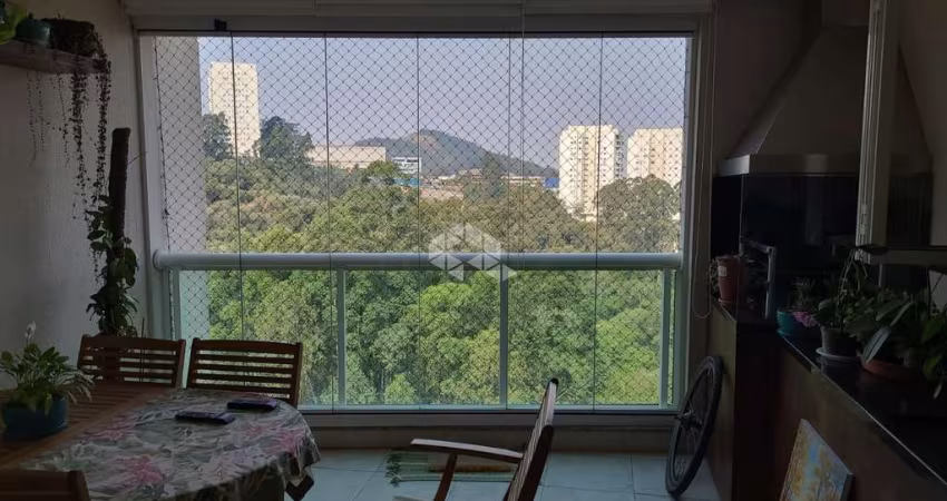 Apartamento em Tamboré- 122m2 ,1 suite 2 quartos em Condomínio clube
