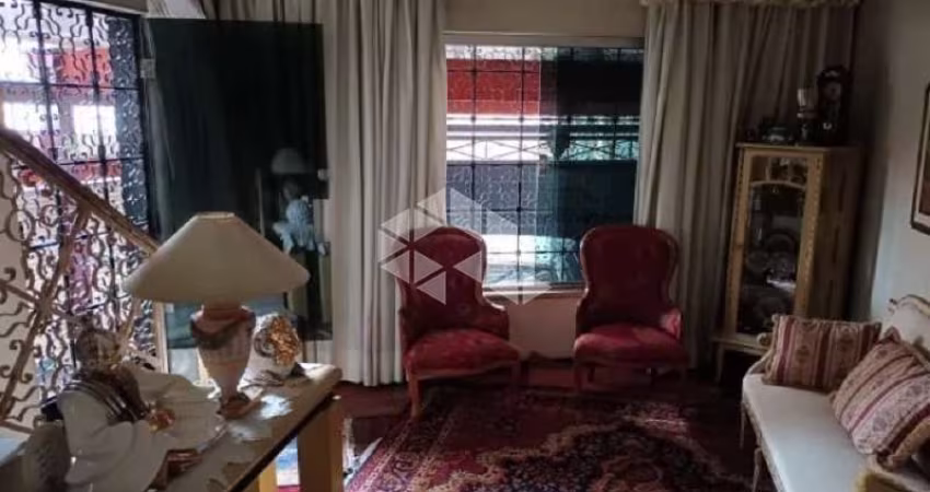 Casa na Rua Botupuca, 48 - Cambuci 3 Dormitórios 2 Vagas