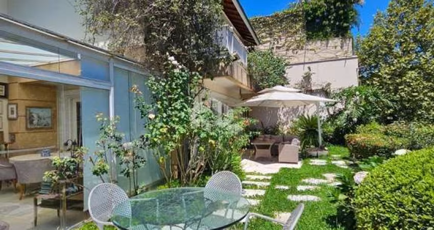 Casa no condomínio fechado La Villette no coração do bairro Cidade Jardim