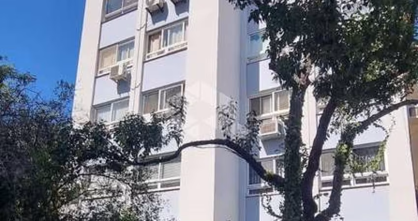 Apartamento 02 dormitórios,  garagem.   impecável