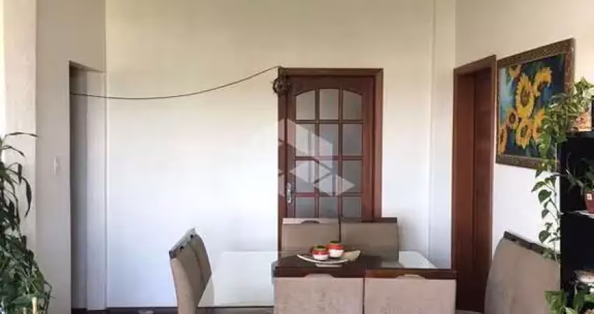 Apartamnto 3 dormitorios com elevador no bairro Floresta