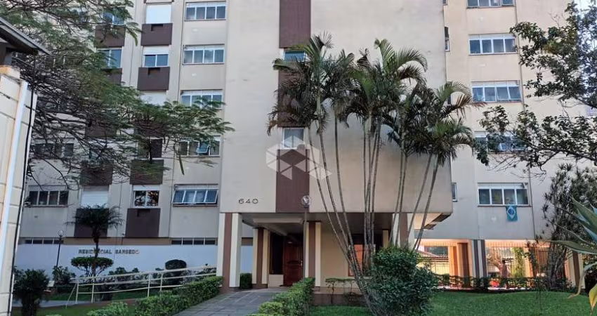 Apartamento 2 dormitórios com dependência Menino Deus