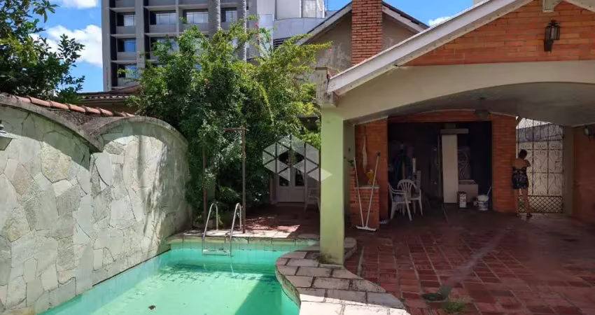 Casa com 5 quartos à venda na Rua Antenor Lemos, 135, Menino Deus, Porto Alegre