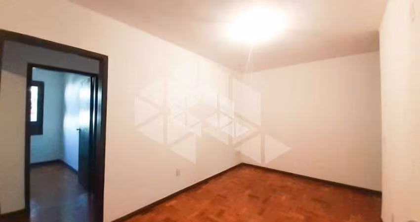 Apartamento   com 72 metros ,dois dormitórios na avenida da azenha