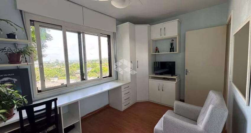 Apartamento de 02 dormitórios  -  Cidade Jardim - Porto Alegre