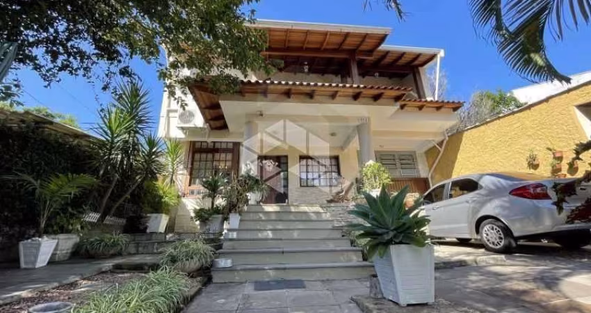 Casa 03 dormitórios