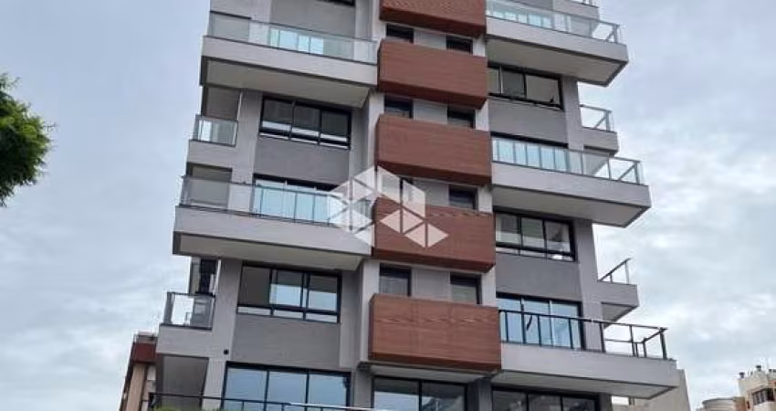 Apartamento dois dormitórios, infraestrutura , garagem e sacada no menino deus
