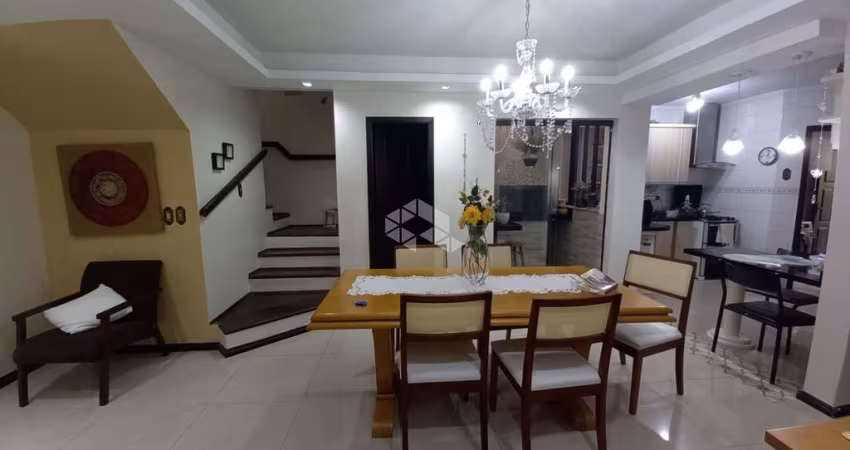 AMPLA CASA COM 319m² BAIRRO MENINO DEUS EM PORTO ALEGRE