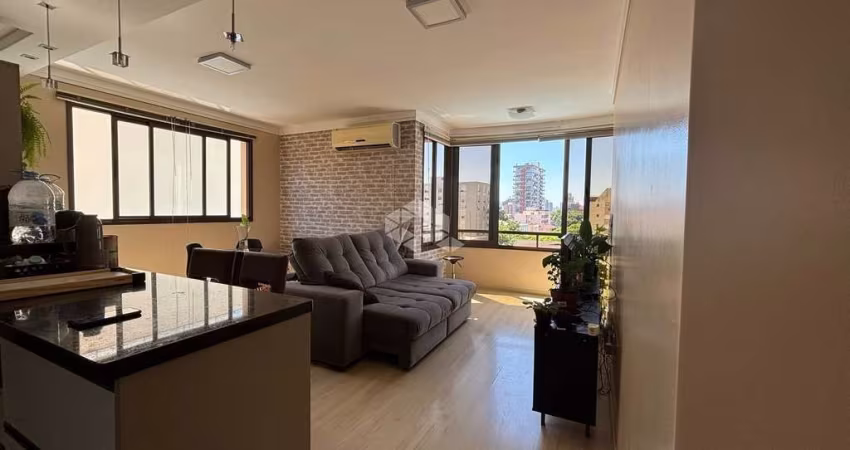 2 dormitórios, sendo um suíte no Menino Deus com duas vagas, com 70,19m2