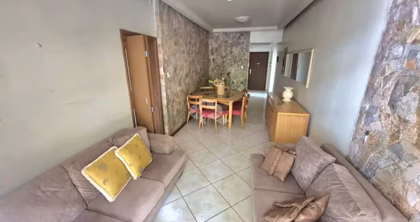 Excelente apartamento com três dormitórios e ampla sacada