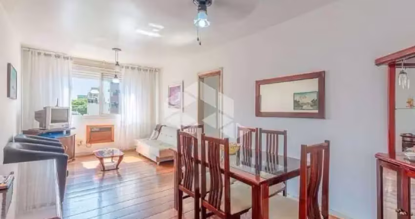 Apartamento 2 dormitórios com dependência de empregada , 83,64m² área privativa, com elevador e garagem, bairro Cidade Baixa em Porto Alegre.