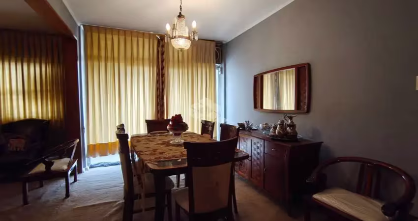 Apartamento de 3 dormitórios no bairro farroupilha com 157n²