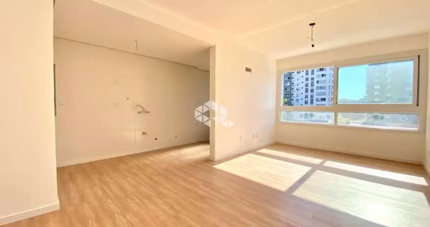 Apartamento com 2 quartos, sendo 1 suíte, andar alto, infra completa