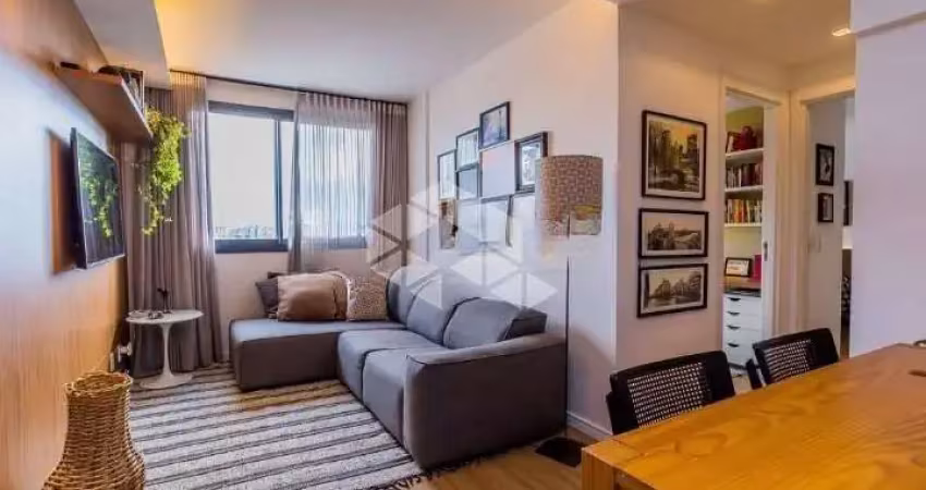 Apartamento 2 dormitórios sendo 1 suíte, garagem escriturada. 58m² área privativa, bairro azenha em porto alegre.