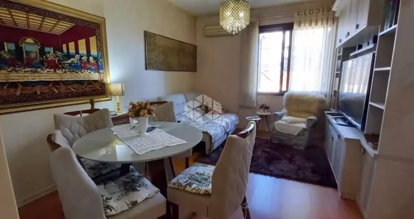 Excelente apartamento de 2 dormitórios, 1 vaga, na principal avenida do bairro!