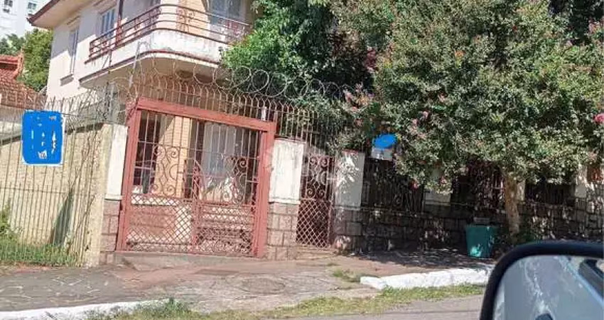 Casa com 383 m² e 3 quartos à venda no bairro glória.