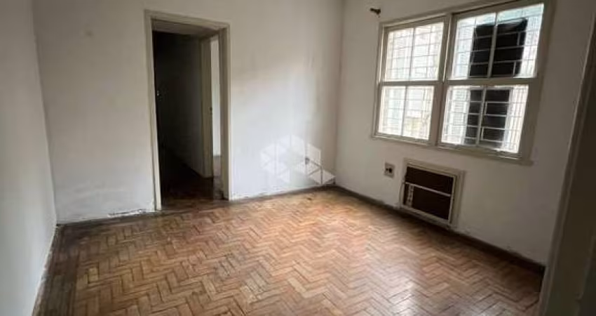 Apartamento de 3 dormitório om living para 2 ambientes no Floresta