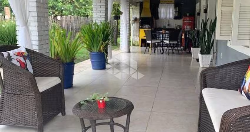 CASA/SÍTIO PASSO DA TAQUARA COM 5 DORMITÓRIOS, 4 BANHEIROS, 2 SUÍTES, VARANDA, ÁREA TOTAL 6052M2 E ÁREA PRIVATIVA 400M2.