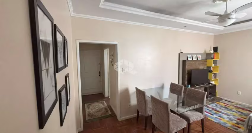 Apartamento 2 dormitórios em rua arborizada no barirro rio branco