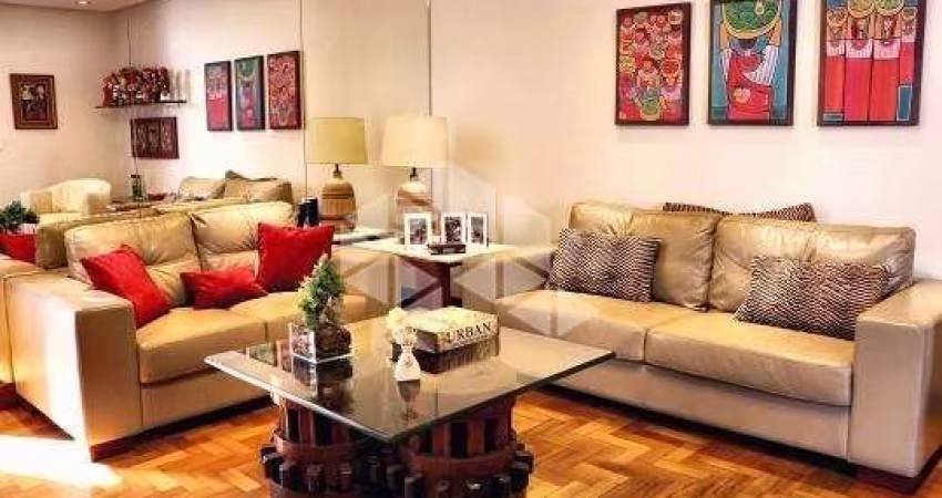 Cassa Térrea 3 dormitórios no Bairro Jardim Botânico