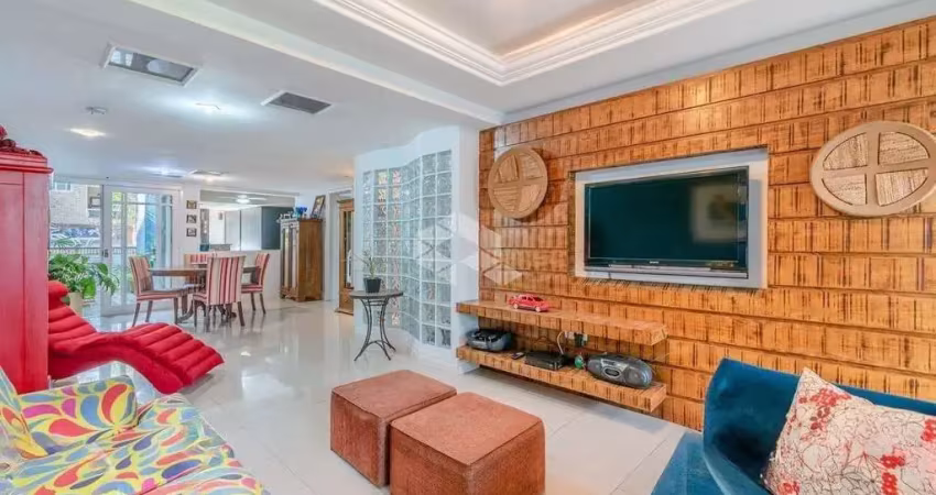 Credito real do forte vende casa no bairro chácara das pedras em porto alegre/rs.