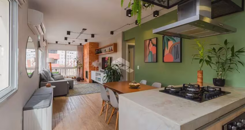 Apartamento semi-mobiliado de 76m² no bairro petrópolis com vaga dupla perto da encol.