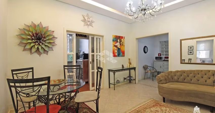 LINDA CASA COMERCIAL NO PETRÓPOLIS AO LADO DO COLÉGIO SANTA INÊS