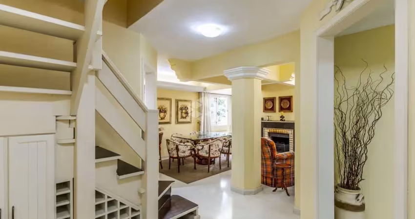Apartamento mobiliado com 3 suítes a 5 minutos da rua coberta
