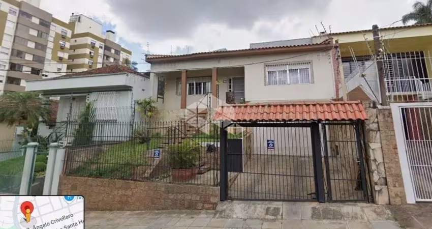 Casa com 3 quartos à venda na Rua Professor Abílio Azambuja, 82, Jardim do Salso, Porto Alegre