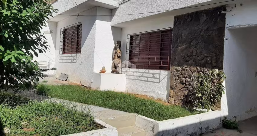 Casa de 3 dormitórios no Partenon