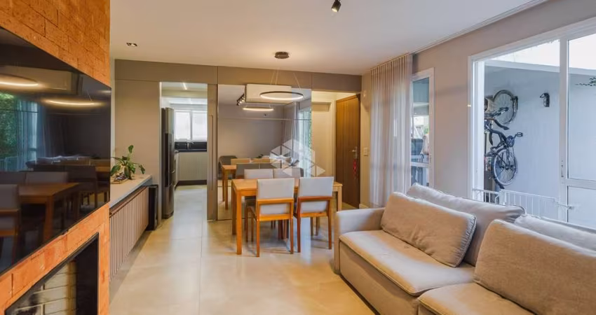 Casa em condomínio com 3 quartos (suíte) , terraço no bairro Chacara da Pedras em Porto Alegre.