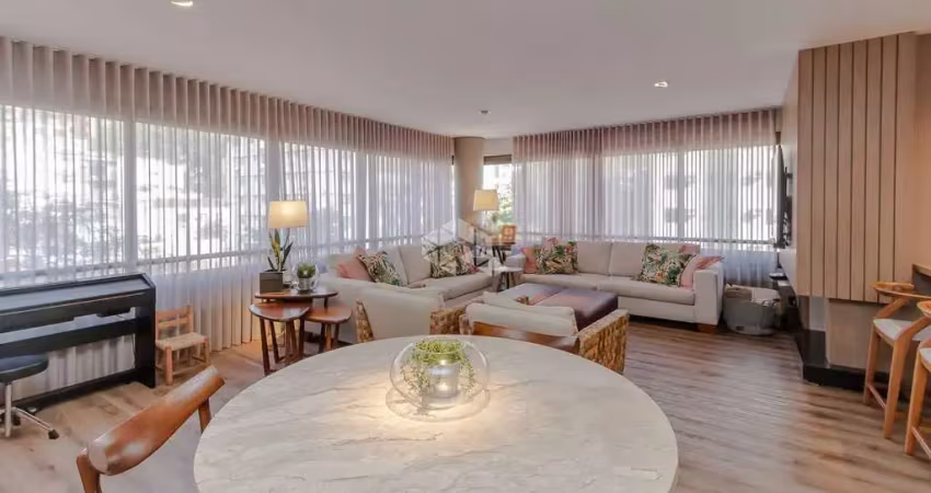 Apartamento 02 suítes semi mobiliado com 02 vagas individuais
