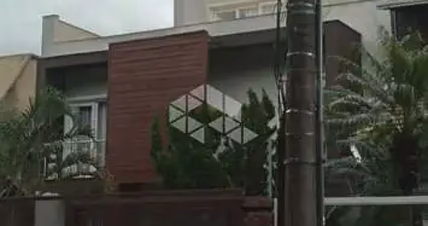 Casa com elevador, 4 suites, 4 vagas garagem coberta, 2 churraqueiras, 2 lareiras, piscinapiscina, patio