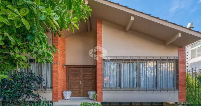 Casa com 4 quartos à venda na Rua Indianápolis, 140, Três Figueiras, Porto Alegre