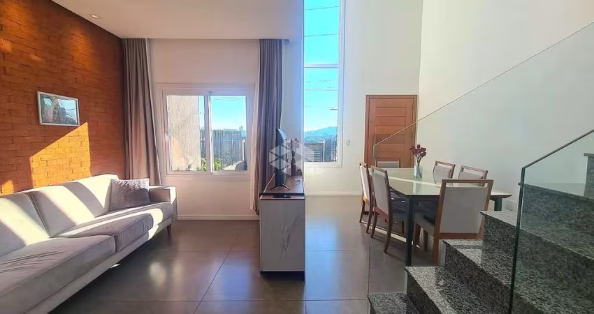 Casa Sobrado semi mobiliado, 2 dormitórios com suite, com sacada, em Campo bom, vaga para 2 carros,  100m²