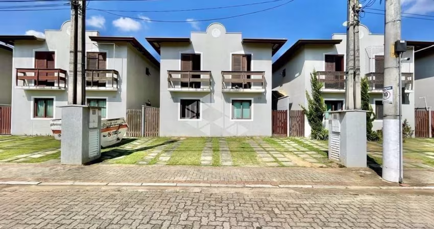 Cond. San Filipi - Casa 2d c/ terraço, armários. Condo com lazer!