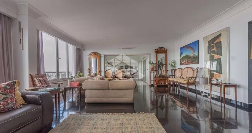 Apartamento 3 dormitórios, 1 vaga,  andar alto, vistas, Bairro Centro Histórico, Porto Ale