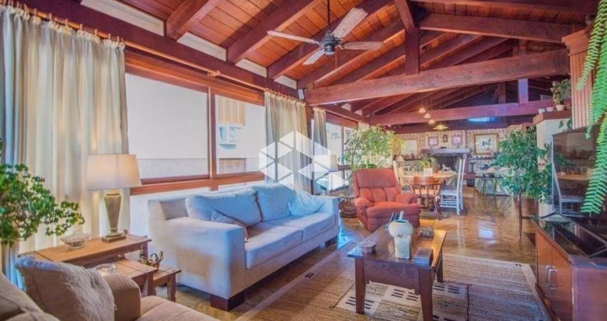 Cobertura com 4 quartos no bairro Petrópolis, próximo Encol.