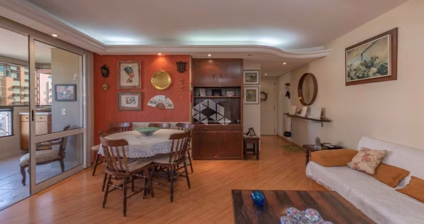 Apartamento 03 dormitórios com sacada aberta, com churrasqueira e lareira!
