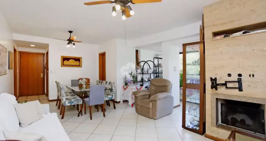 Apartamento com 3 quartos sendo 1 suíte e 2 vagas no bairro petrópolis