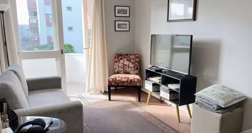 Apartamento reformado de 1 quarto e 1 vaga no bairro Jardim Botânico